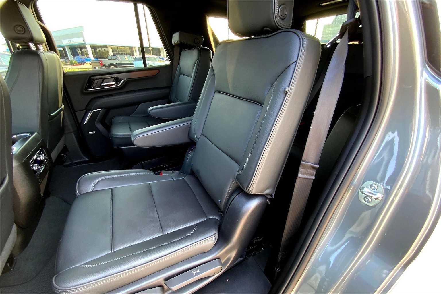 2025 Gmc Yukon Denali photo 36