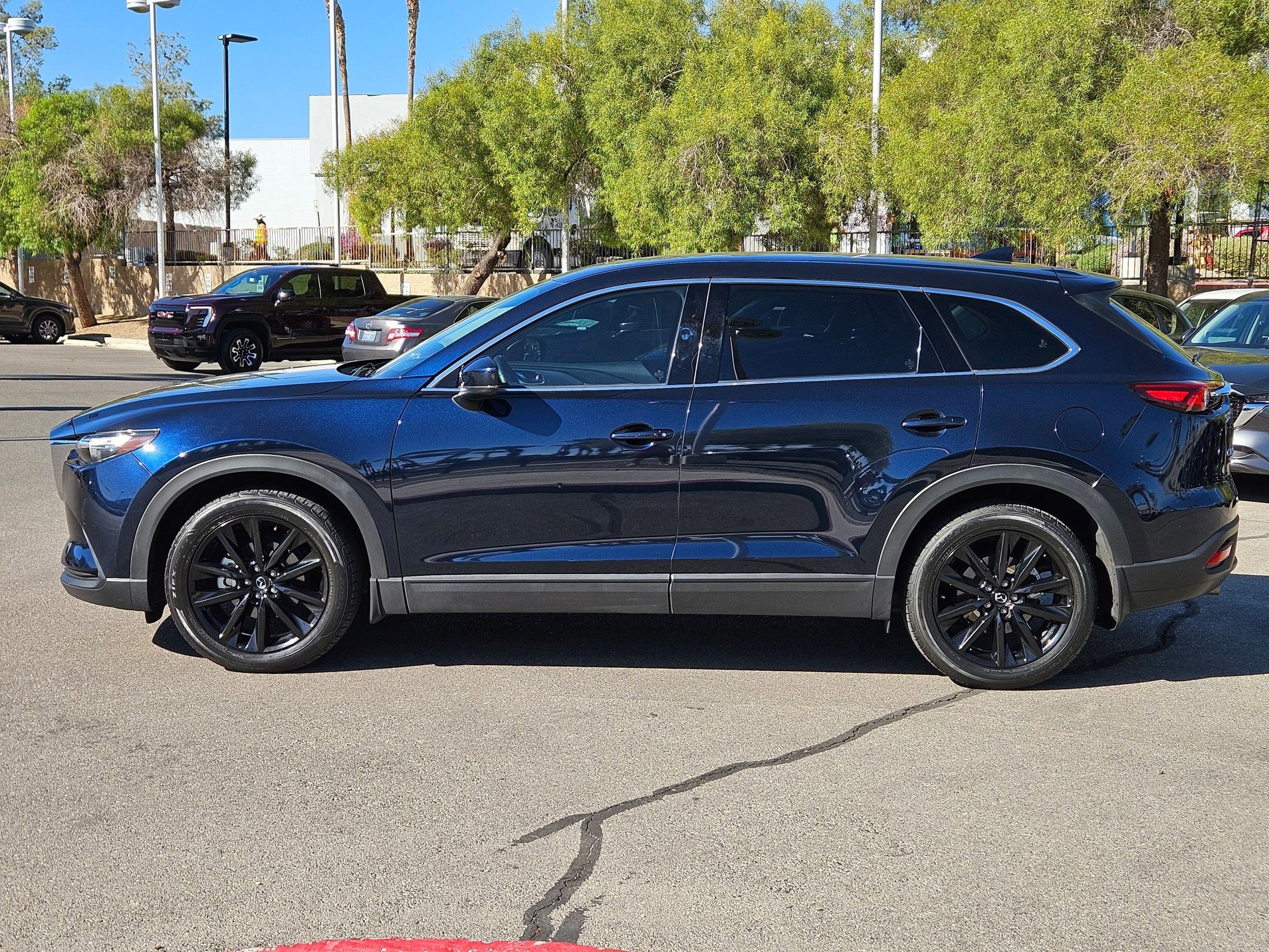2023 Mazda CX-9 Touring photo 2