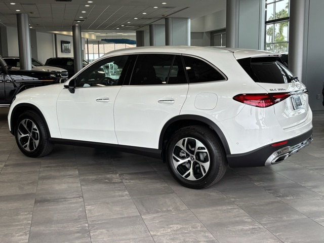 2026 Mercedes Benz GLC 350e 4MATIC photo 5