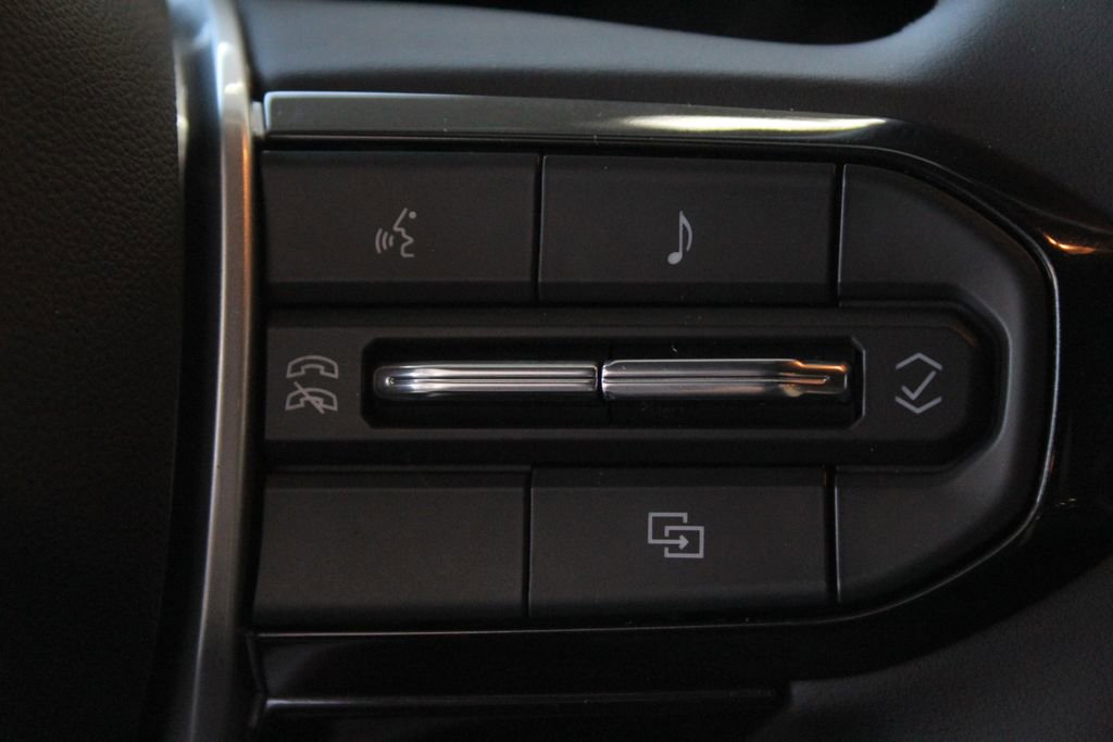 2025 Chevrolet Colorado Work Truck LT photo 17