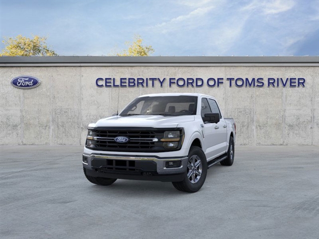 2024 Ford F-150 XLT photo 2
