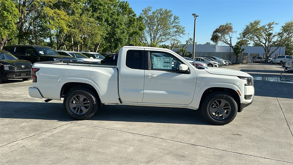 2025 Nissan Frontier King Cab SV photo 8