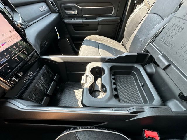 2025 Ram 2500 Laramie photo 26