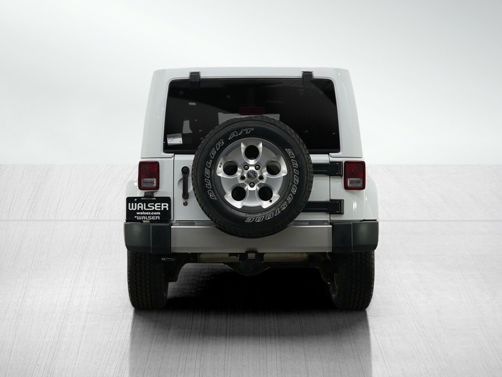 2014 Jeep Wrangler Unlimited Sahara photo 4