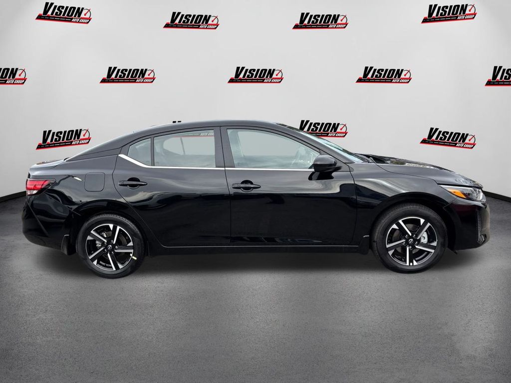 2025 Nissan Sentra SV photo 4