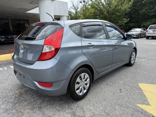 2017 Hyundai Accent SE photo 3