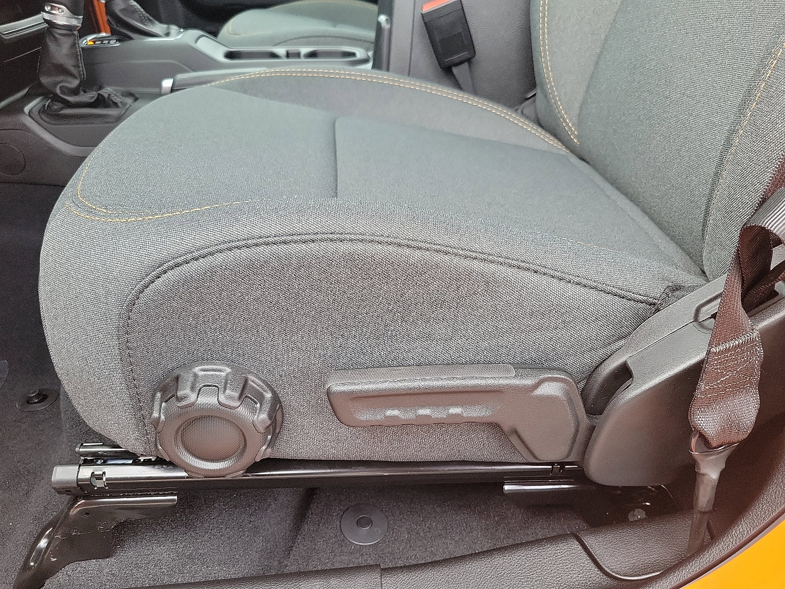 2025 Jeep Wrangler Sport photo 12