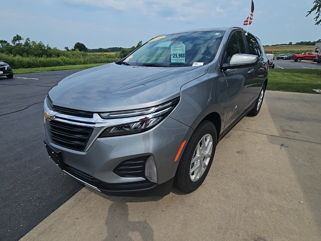 2023 Chevrolet Equinox LT photo 3