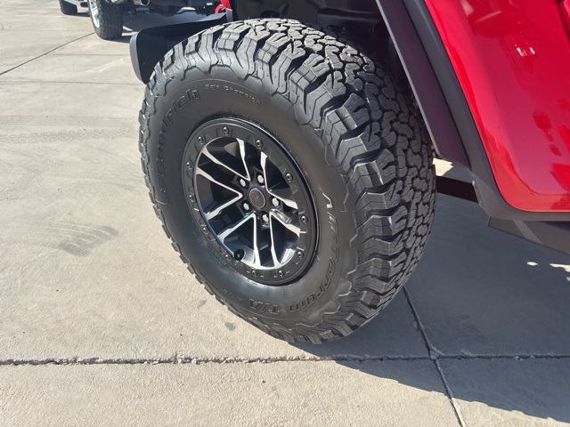 2025 Jeep Wrangler Rubicon photo 9