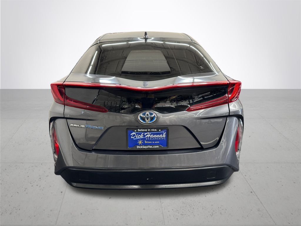 2021 Toyota Prius Prime LE photo 5