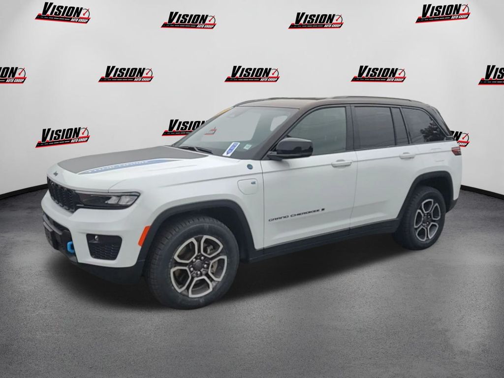 2023 Jeep Grand Cherokee Trailhawk 4xe's photo