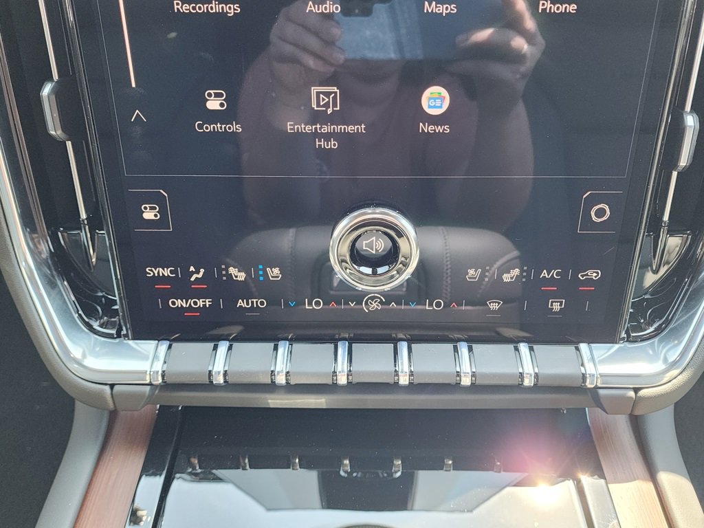 2026 Gmc Yukon Denali photo 28