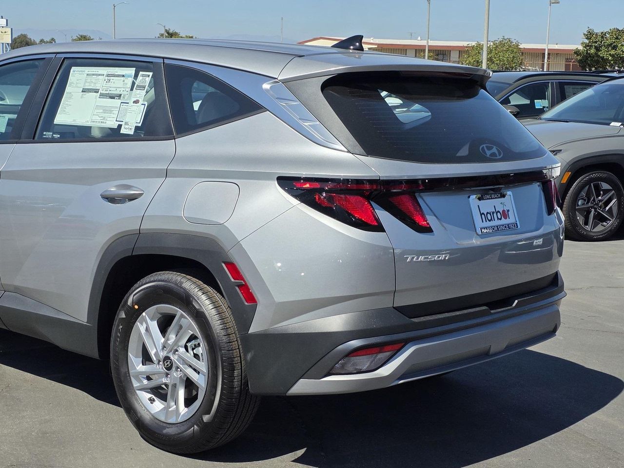 2025 Hyundai Tucson SE photo 9