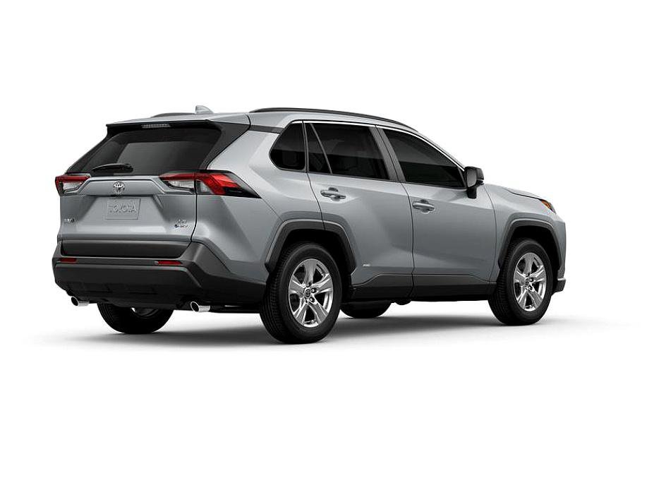 2025 Toyota RAV4 LE's photo