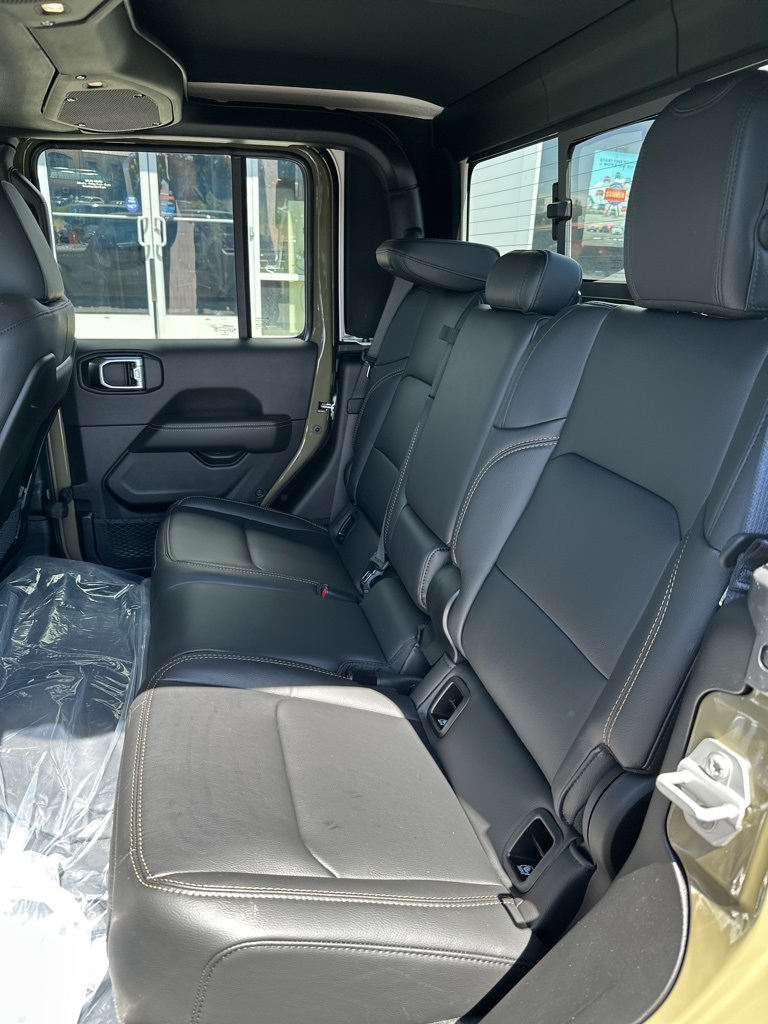 2025 Jeep Gladiator Sport photo 26