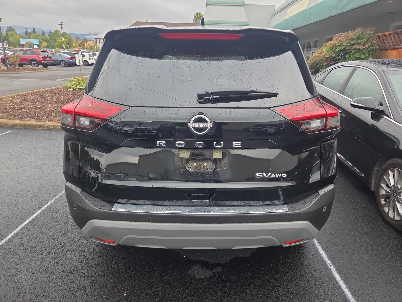 2023 Nissan Rogue SV photo 4