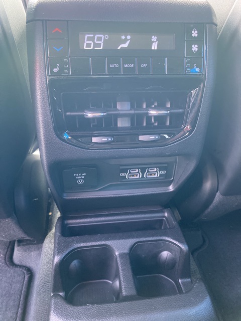 2023 Jeep Grand Cherokee Limited photo 32