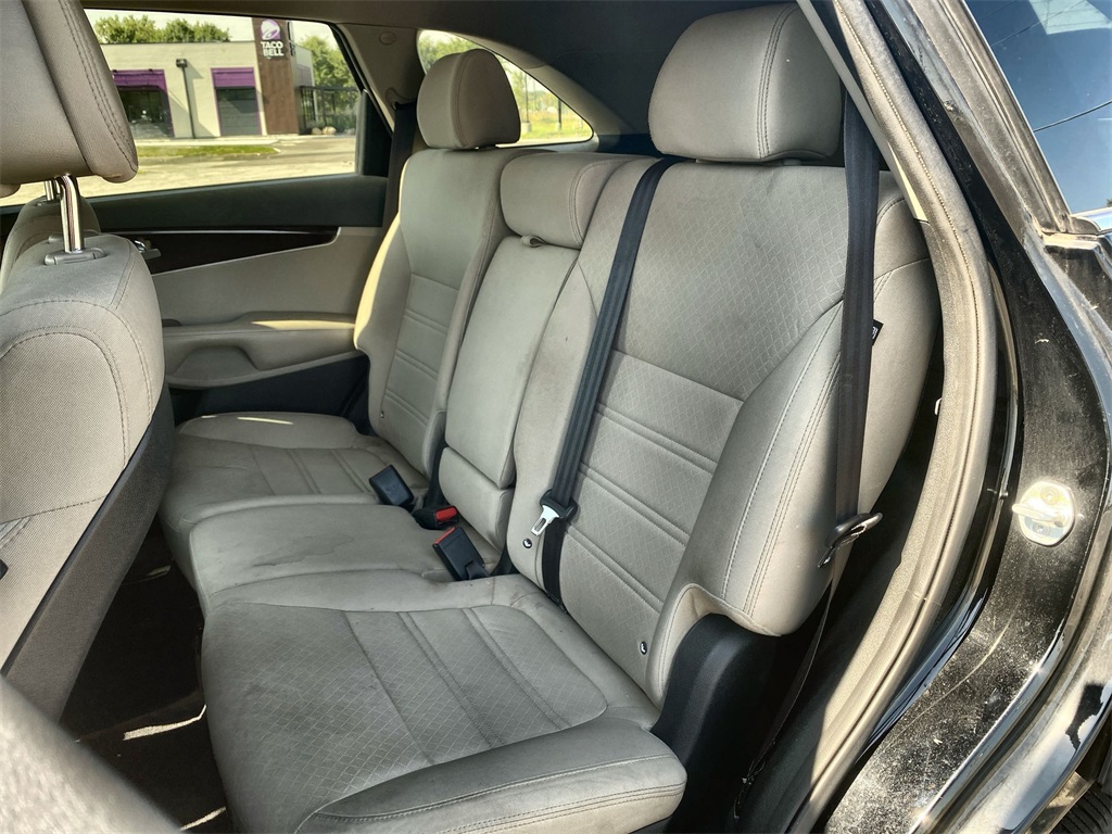 2016 Kia Sorento LX photo 23