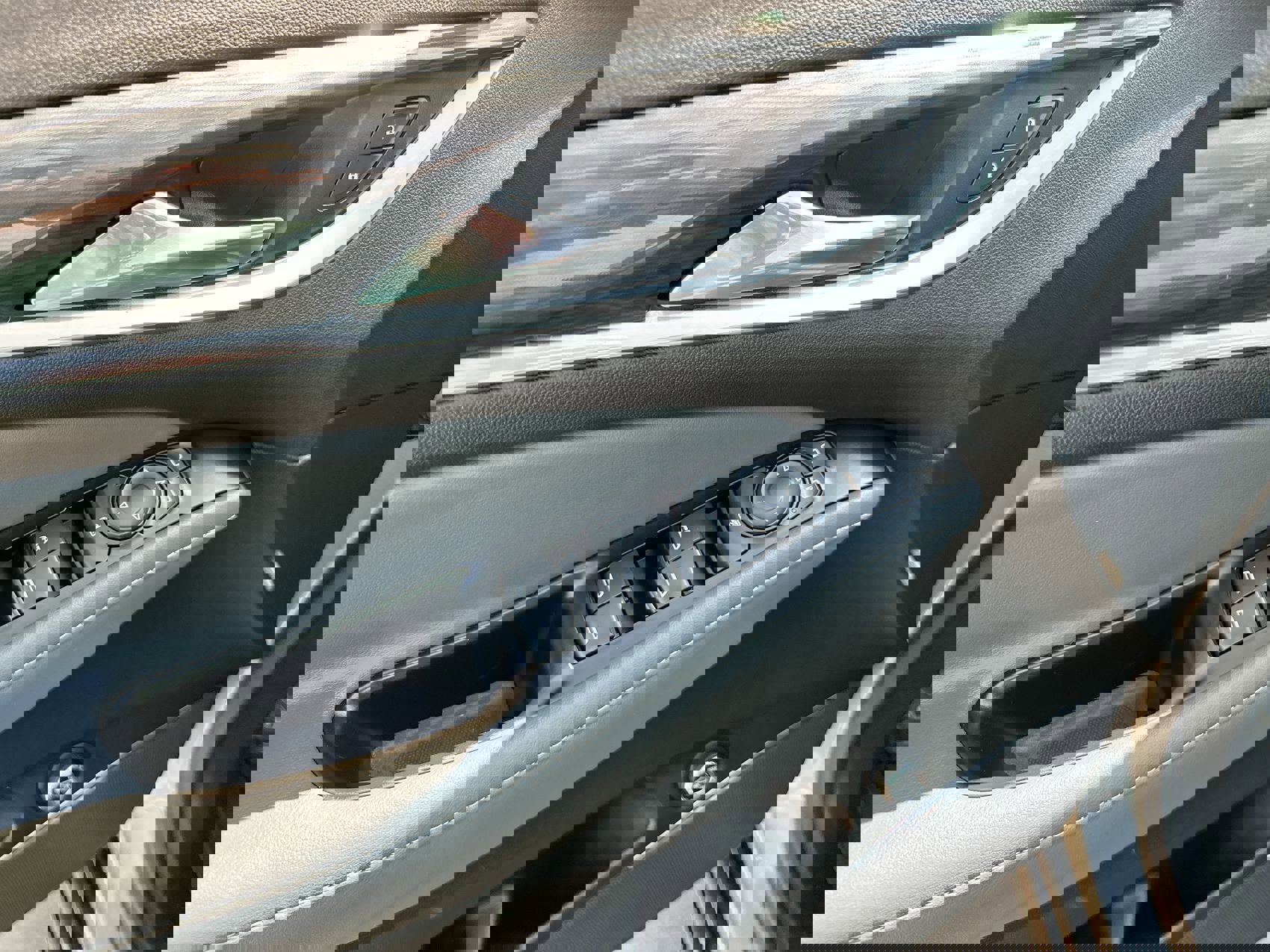 2024 Buick Enclave Essence photo 12