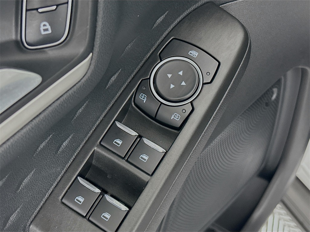 2020 Ford Escape SE photo 17