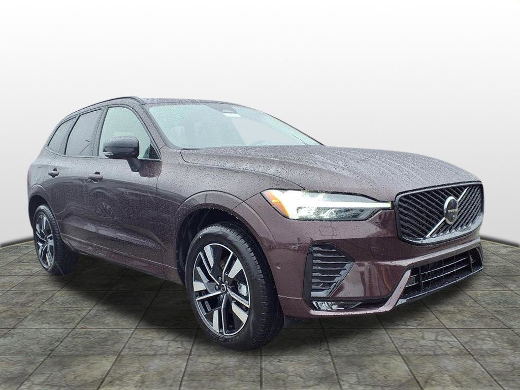 2026 Volvo XC60 Plus's photo