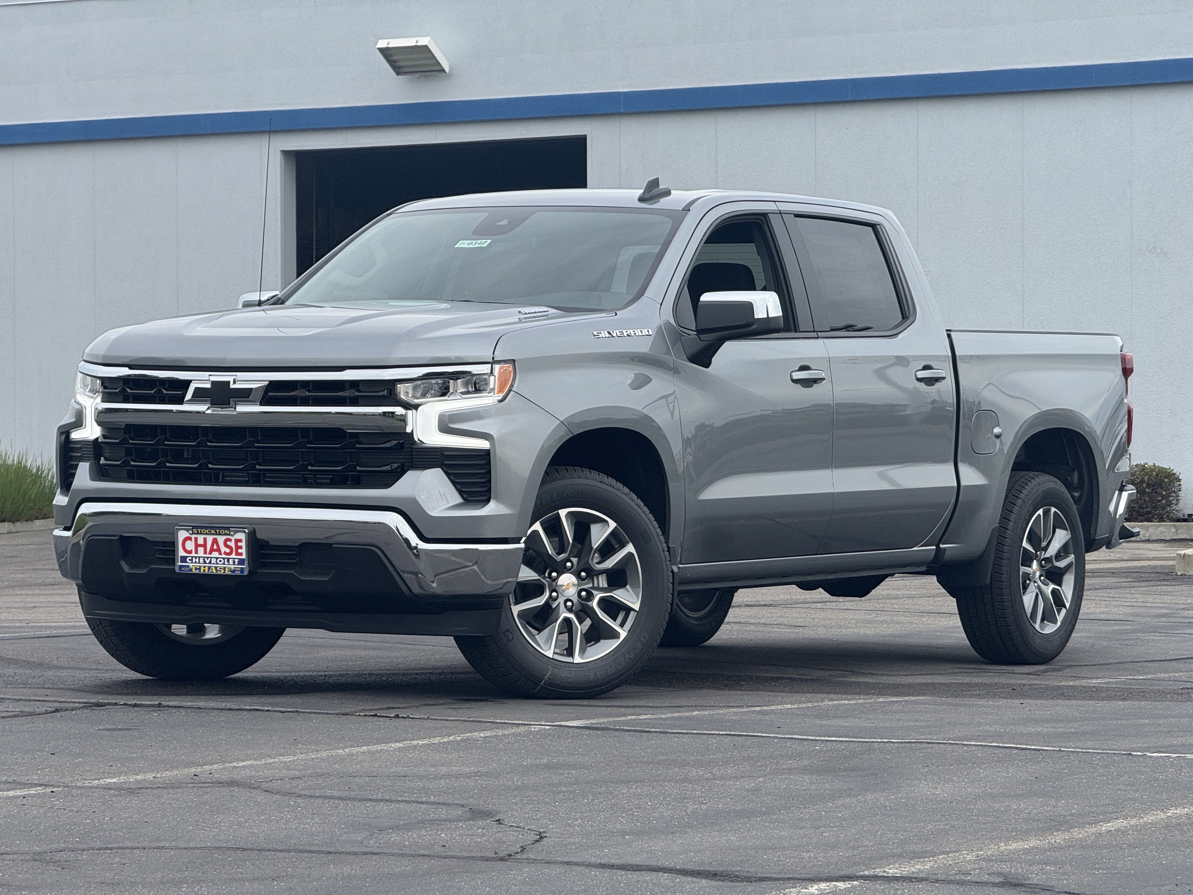 2026 Chevrolet Silverado 1500 LT's photo