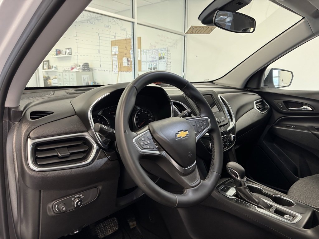 2023 Chevrolet Equinox LT photo 10