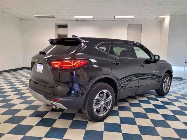 2023 Chevrolet Blazer 2LT photo 3