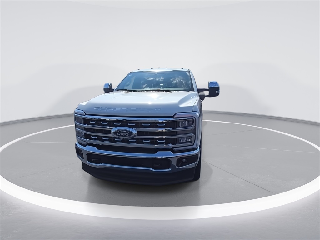 2026 Ford F-250 Lariat photo 3