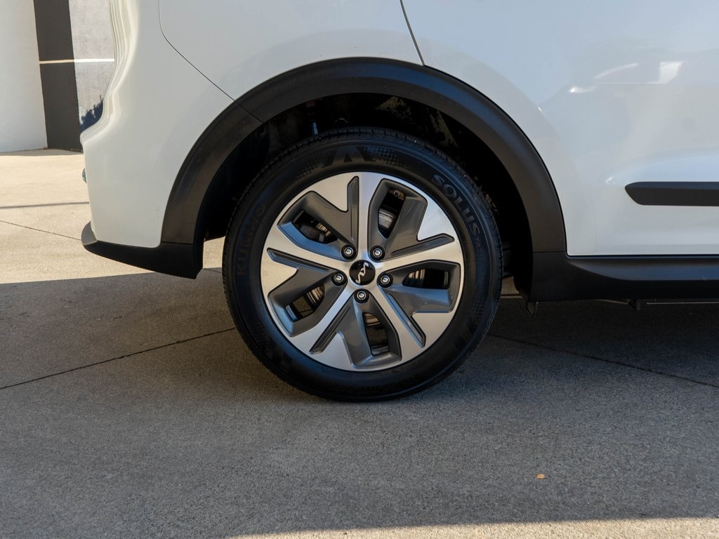 2022 Kia Niro EV EX photo 29