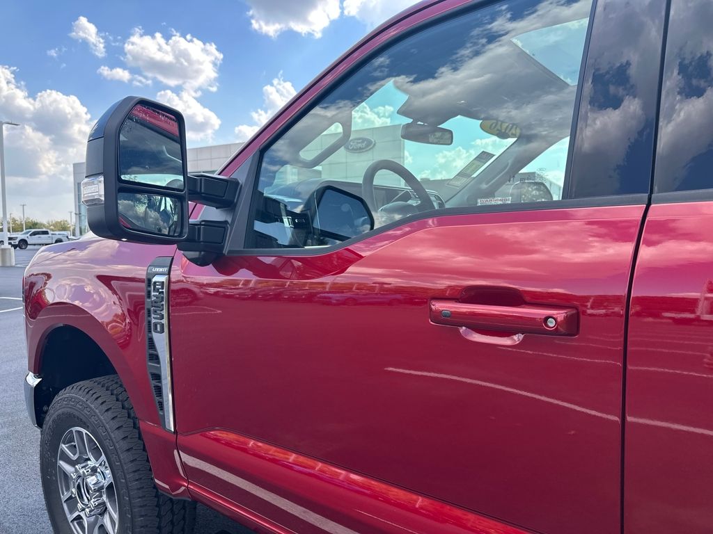 2026 Ford F-250 Lariat photo 11