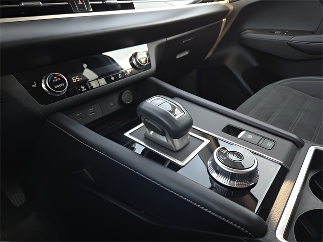 2024 Mitsubishi Outlander SE photo 24