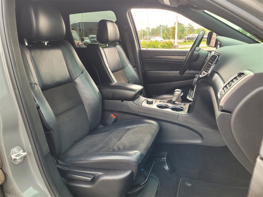 2020 Jeep Grand Cherokee Altitude photo 11