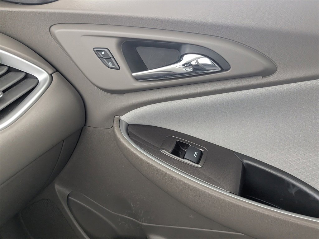 2022 Chevrolet Malibu LS photo 13