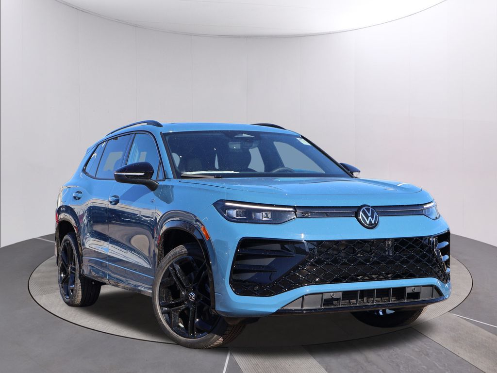 2026 Volkswagen Tiguan SE R-LINE BLACK's photo