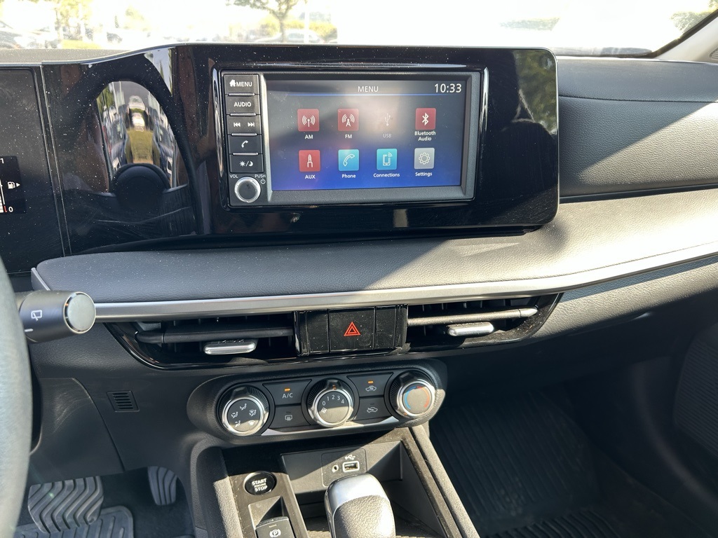 2025 Nissan Kicks S photo 16