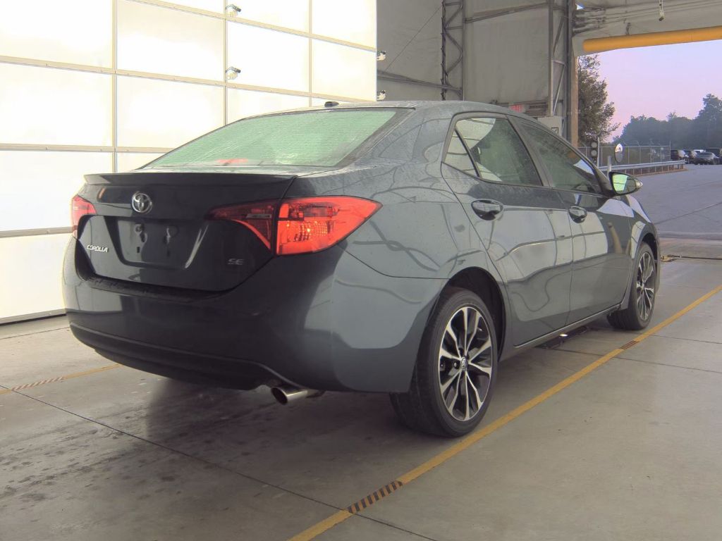 2018 Toyota Corolla SE photo 4