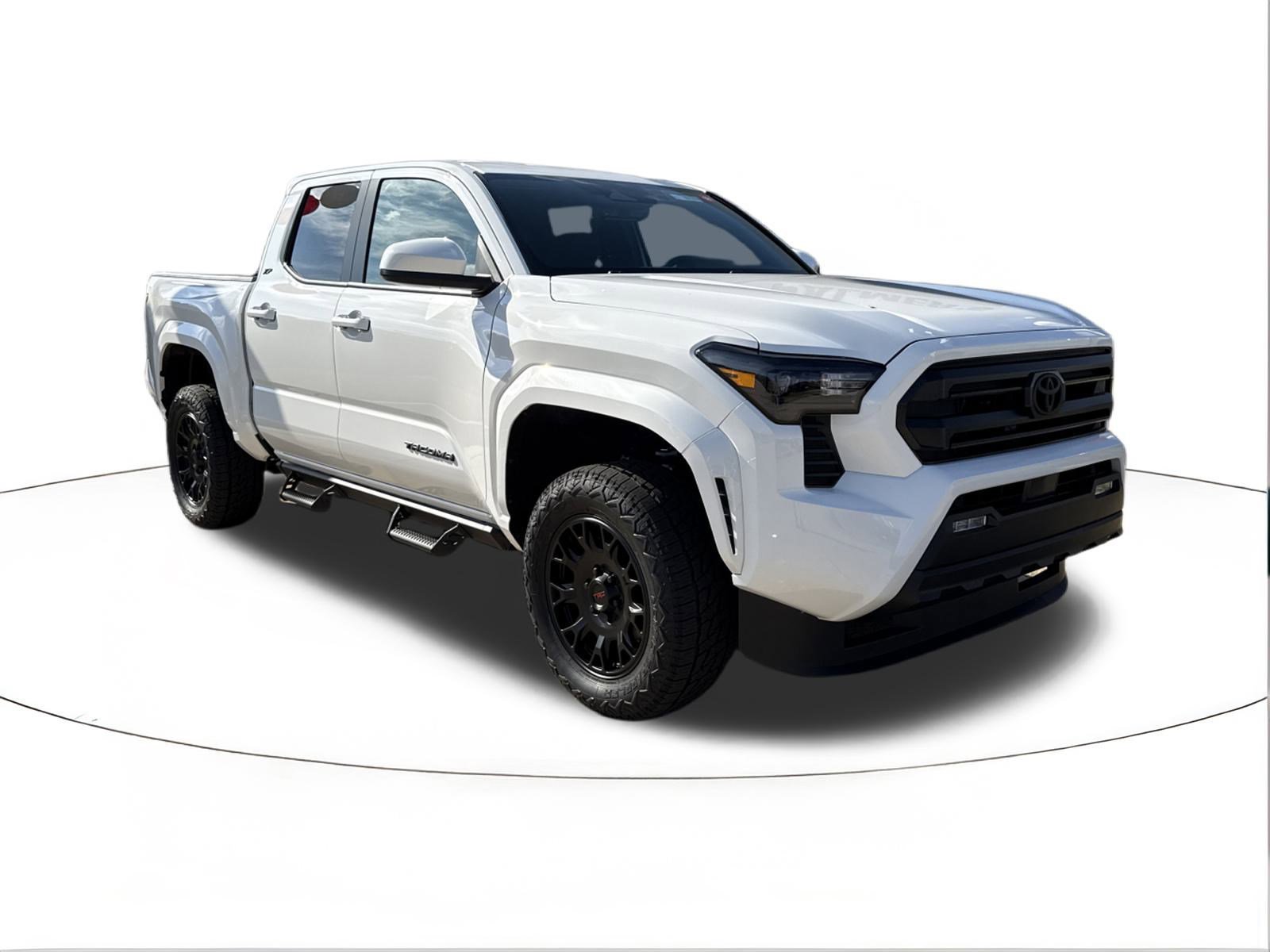 2025 Toyota Tacoma SR5's photo