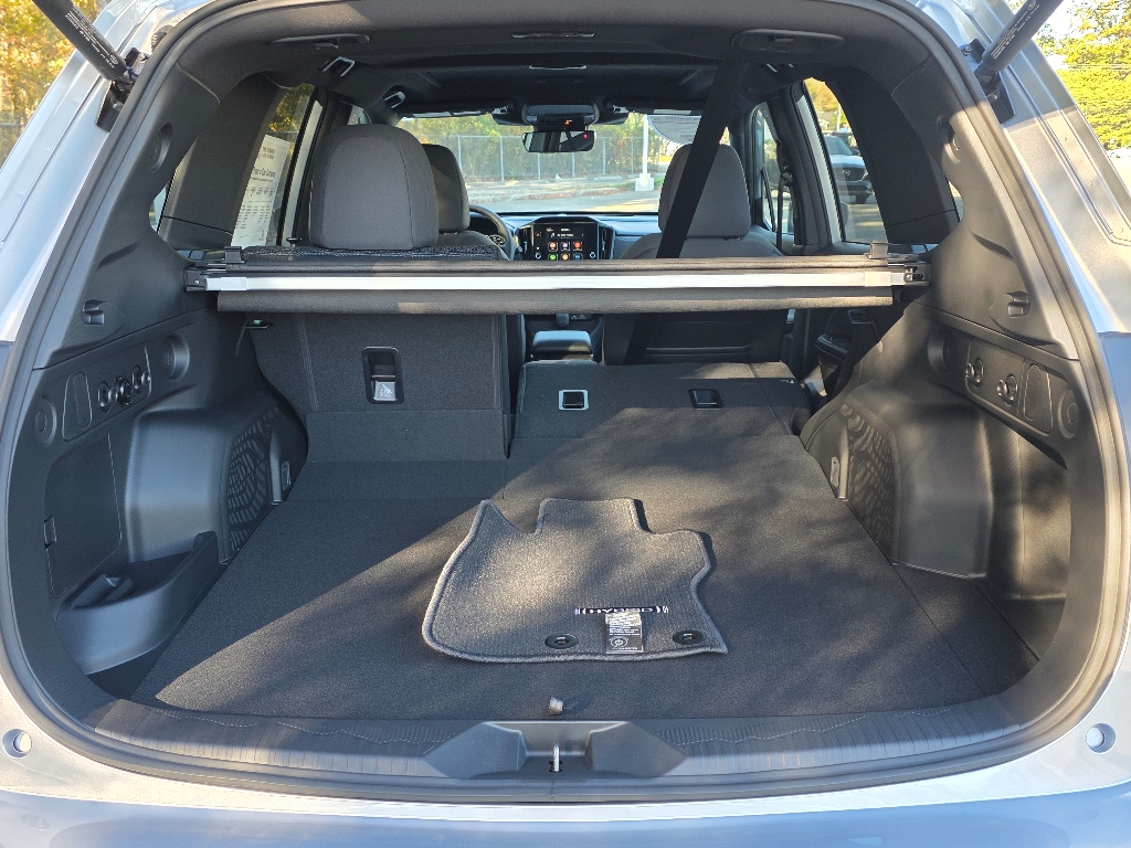 2025 Subaru Forester Premium photo 4