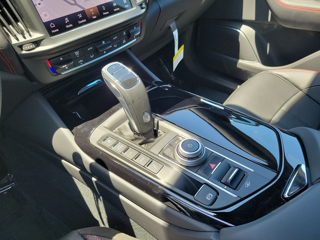 2024 Maserati Levante GT photo 11