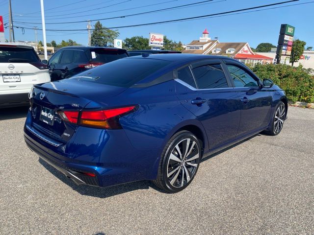 2019 Nissan Altima 2.5 SR photo 3