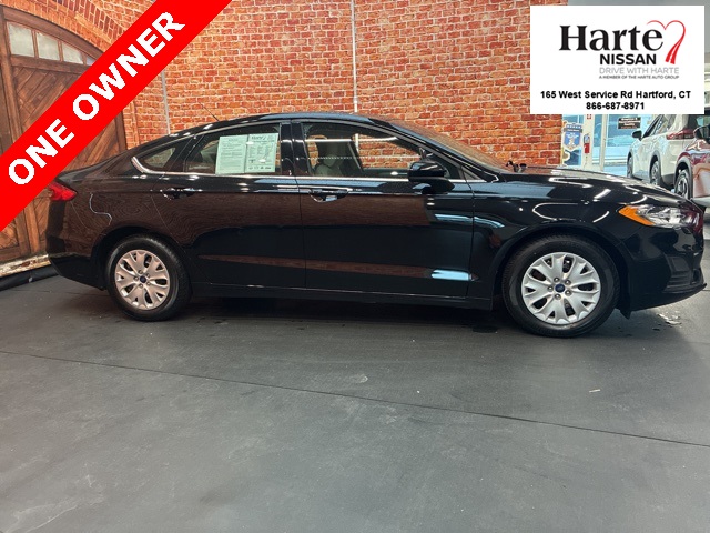 2019 Ford Fusion S photo 4