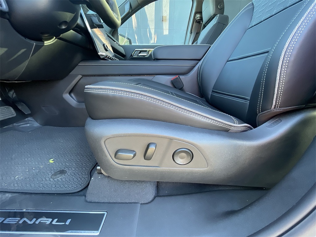 2024 Gmc Sierra EV Denali Edition 1 photo 12