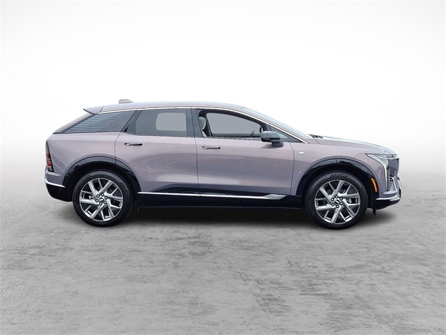 2025 Cadillac Optiq Luxury photo 6