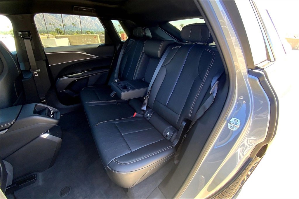 2025 Cadillac Lyriq Luxury photo 26