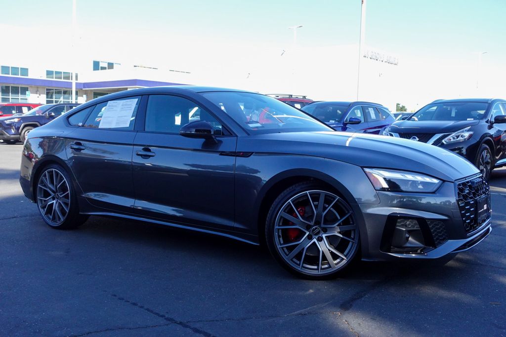 2025 Audi A5 45 S line Premium Plus photo 4