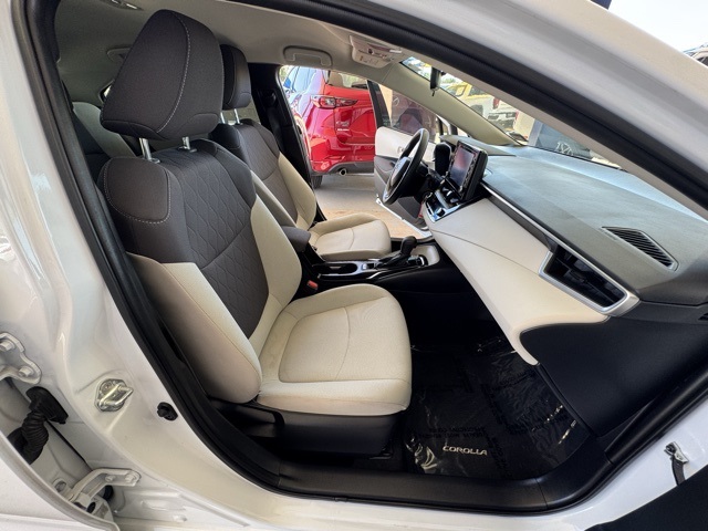 2022 Toyota Corolla LE photo 23