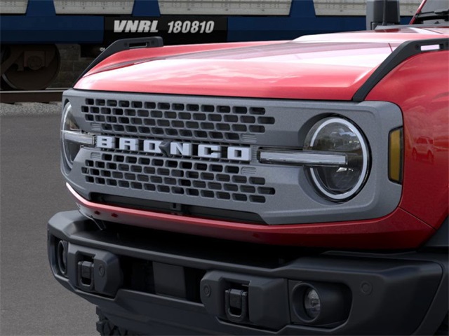 2025 Ford Bronco Badlands photo 18