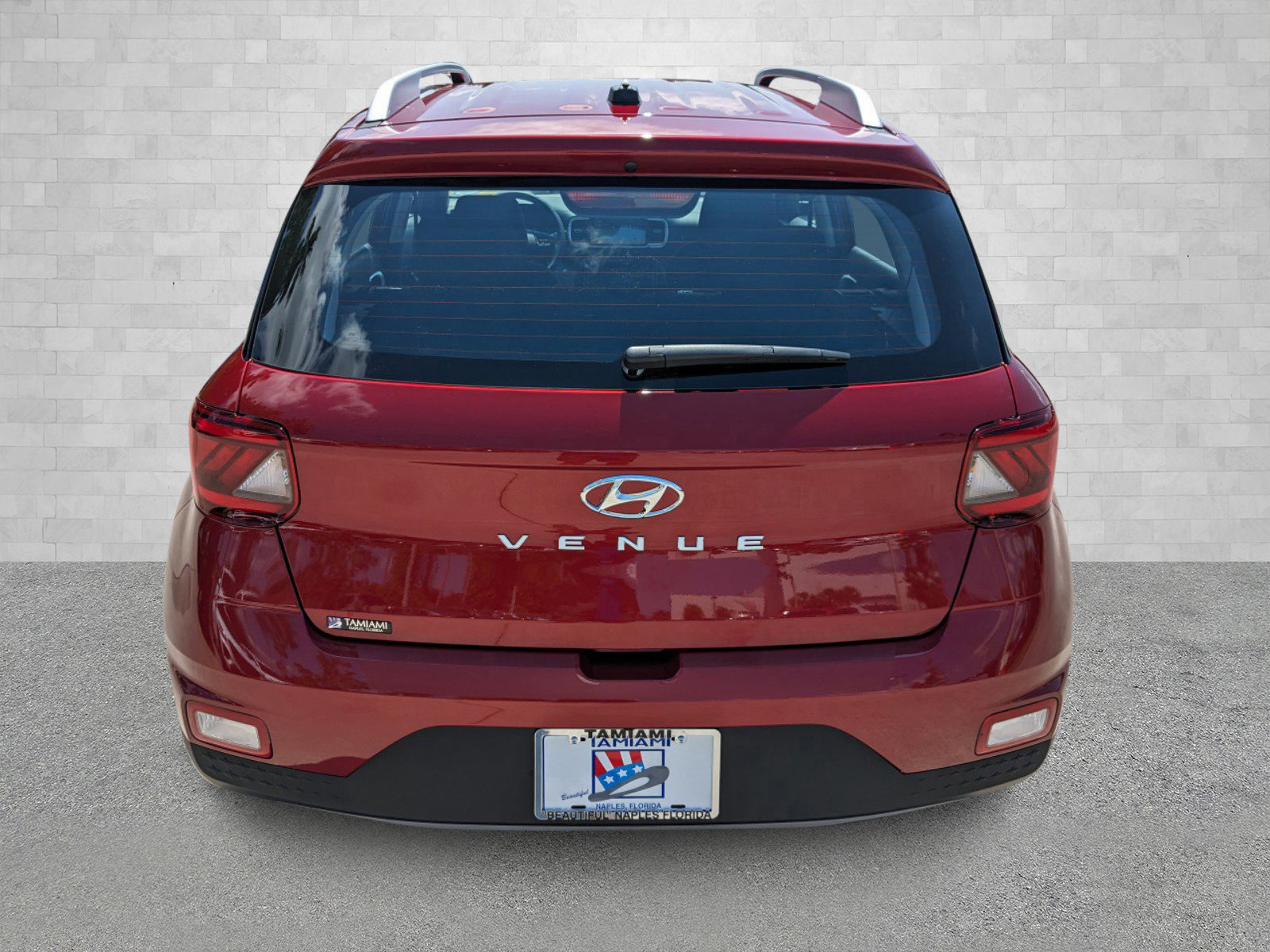 2025 Hyundai Venue SEL photo 3