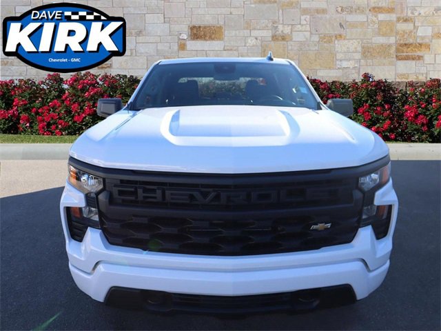 2025 Chevrolet Silverado 1500 Custom photo 2